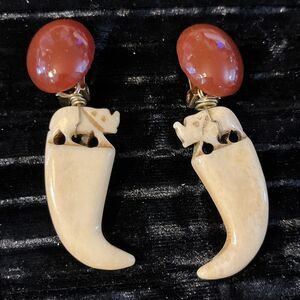 Vintage Carnelian Agate & Carved Bovine Bone Rhinoceros Clip On Earrings